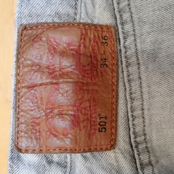 Levi's button-up 501 jeans - Picture 3 of 3